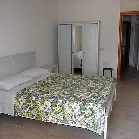 Hostal Della Gioventu Massimo Troisi Oliveto Citra