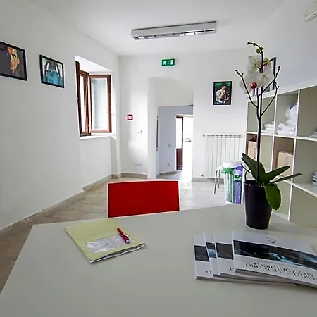 Hostal Della Gioventu Massimo Troisi *