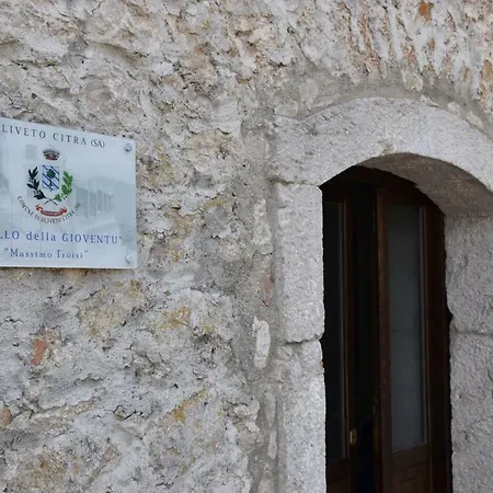 Della Gioventu Massimo Troisi Hostel Oliveto Citra
